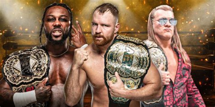 AEW DYNAMITE: Jon Moxley thrashes CM Punk to clinch the AEW World championship.