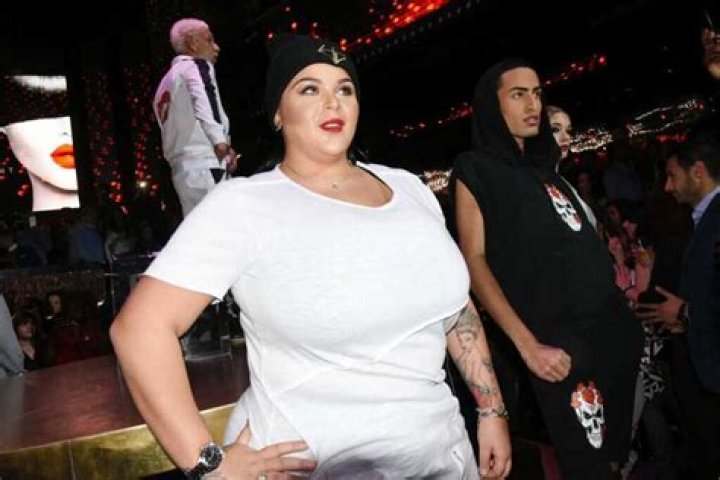 Biographie de Sarah Fraisou: âge, taille, poids, couple