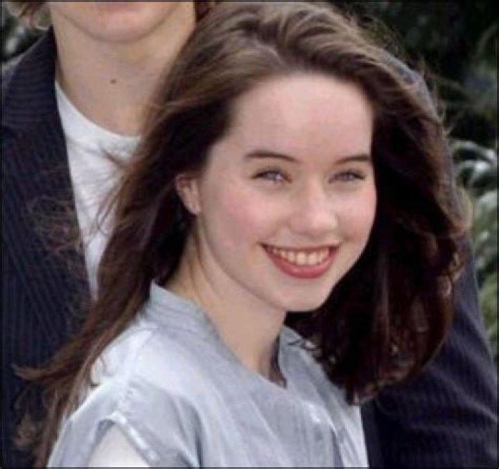 Biography of Anna Popplewell