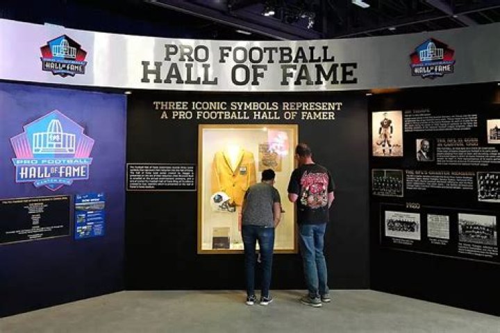 Chris Stapleton's Career Spotlighted in New Hall of Fame Exhibit