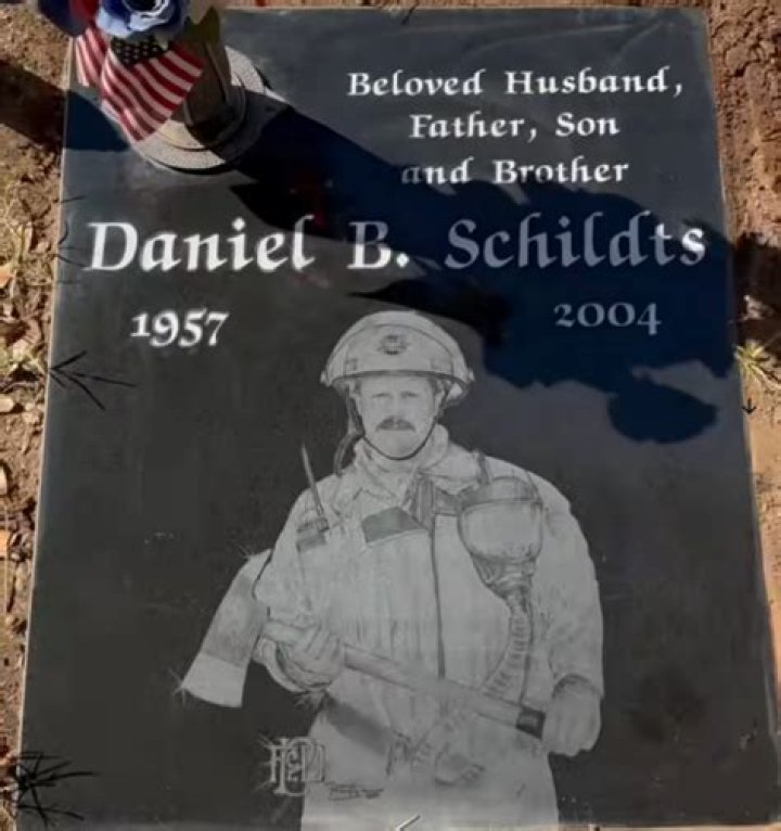 	Daniel B Schildts Obituary, Arizona, Community Mourns Death of Firefighter, 2004	
