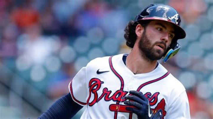 Dansby Swanson signs deal with Chicago Cubs