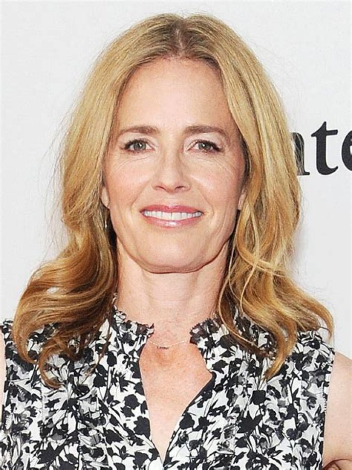Elisabeth Shue