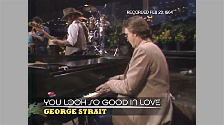 George Strait Dedicates “You Look So Good in Love” to His Ex