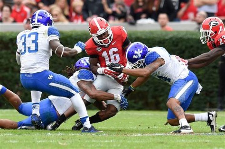 Greyson returns at QB as Georgia runs past Kentucky, 27-3