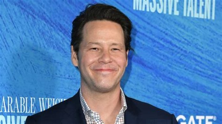 Ike Barinholtz Biography, Wiki, Age, Height, Family, Career