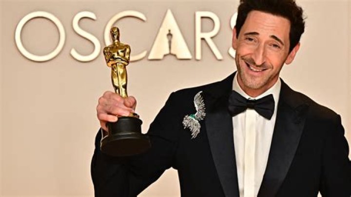 La bande-annonce de « half-time »montre Jennifer Lopez pleurant sur le refus de l’Oscar 2020