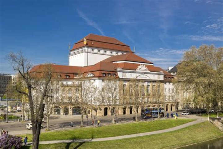 Spielplan 2018 - Düsseldorfer Schauspielhaus