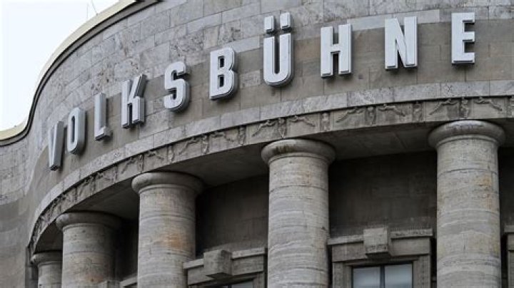 Volksbühne am Rosa-Luxemburg-Platz Berlin | nachtkritik.de