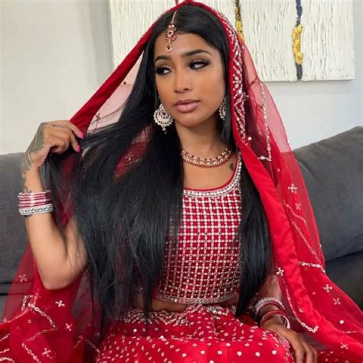 Yasmine Sabry Lifestyle, Biography, Age, Height, Marriage, Contact & Information